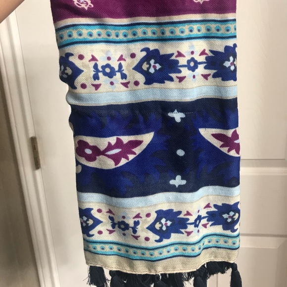 Beautiful large scarves - Picture 6 of 8